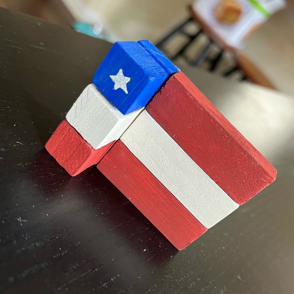 Flag Tiered Tray Decor - Picture 2 of 4